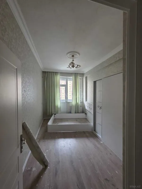 Satılır 2 otaqlı mənzil 68 m²