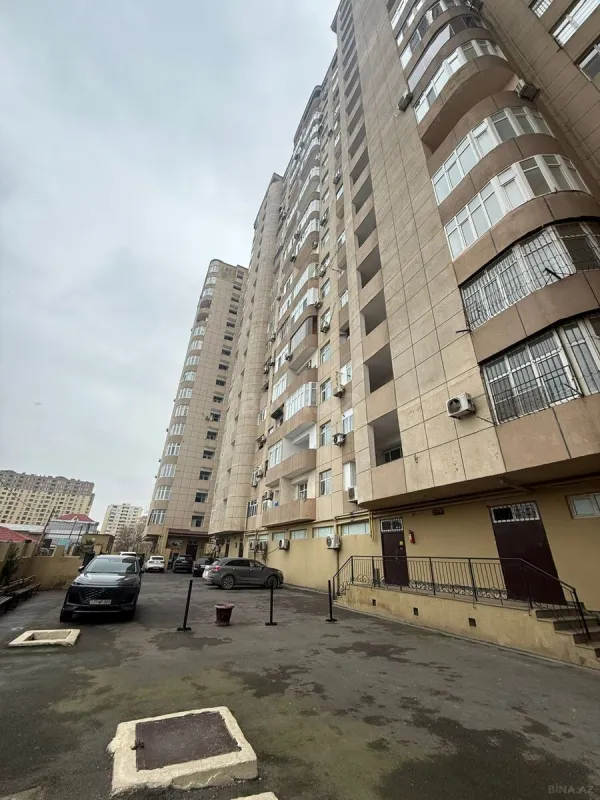 Satılır 2 otaqlı mənzil 88 m²