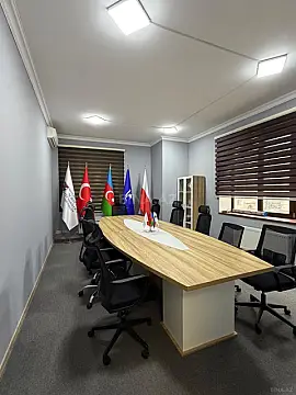 Kirayə verilir 4 otaqlı ofis 142 m²