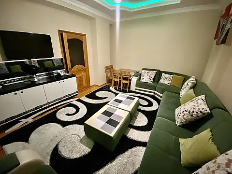 Kirayə verilir 2 otaqlı mənzil 57 m²