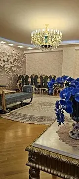 Satılır 4 otaqlı mənzil 240 m²