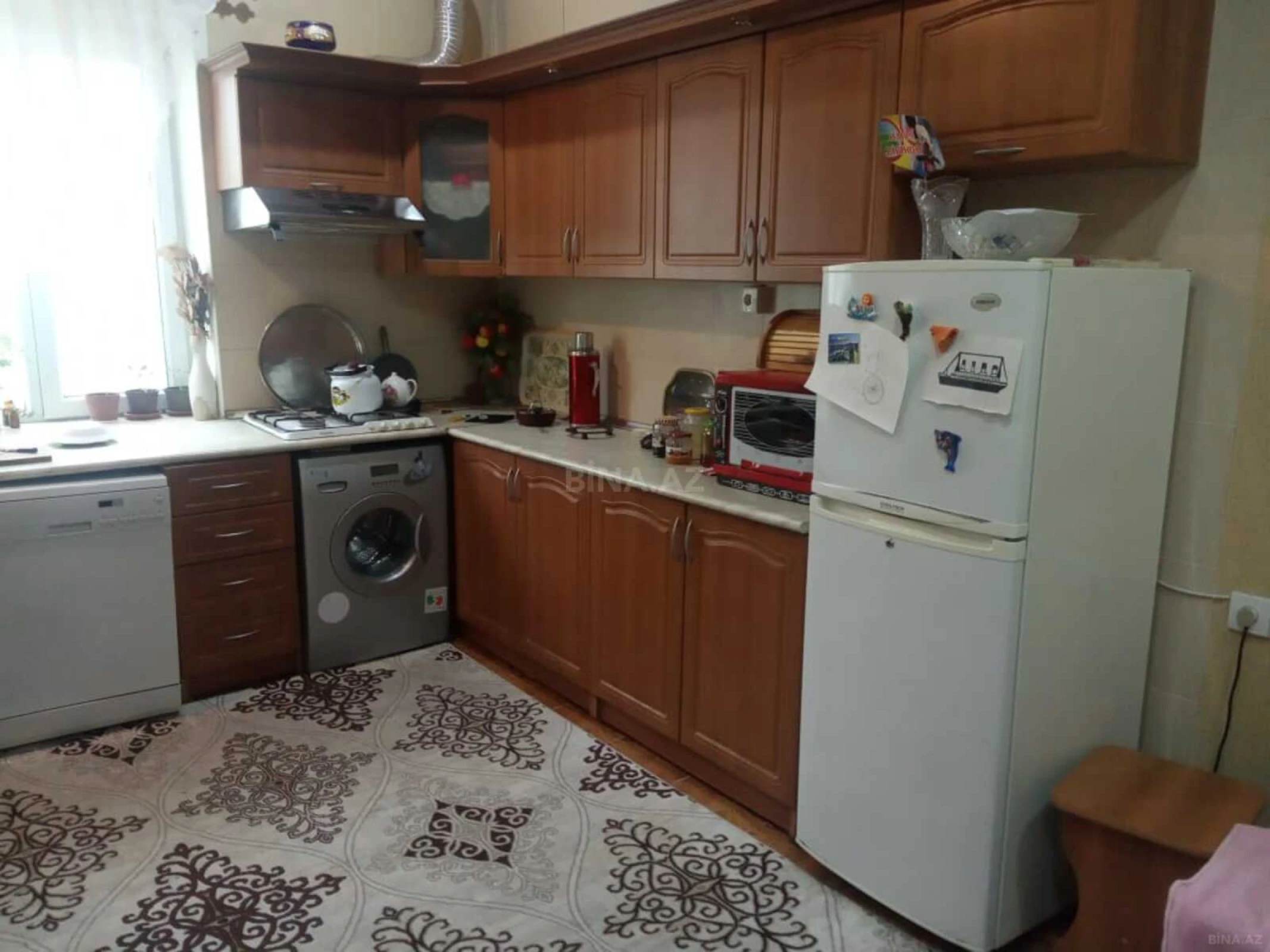 Satılır 5 otaqlı həyət evi 420 m²