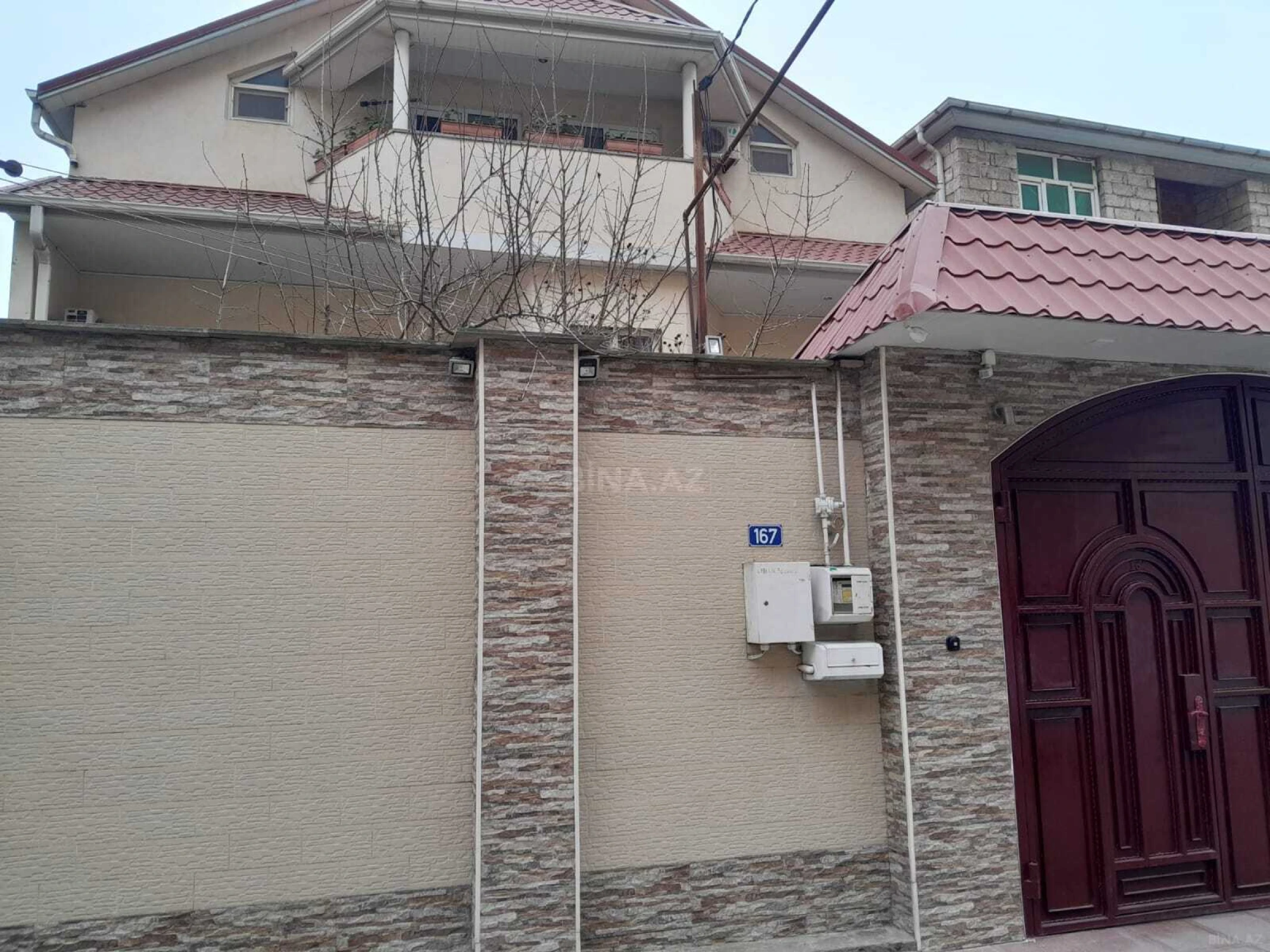 Satılır 5 otaqlı həyət evi 420 m²