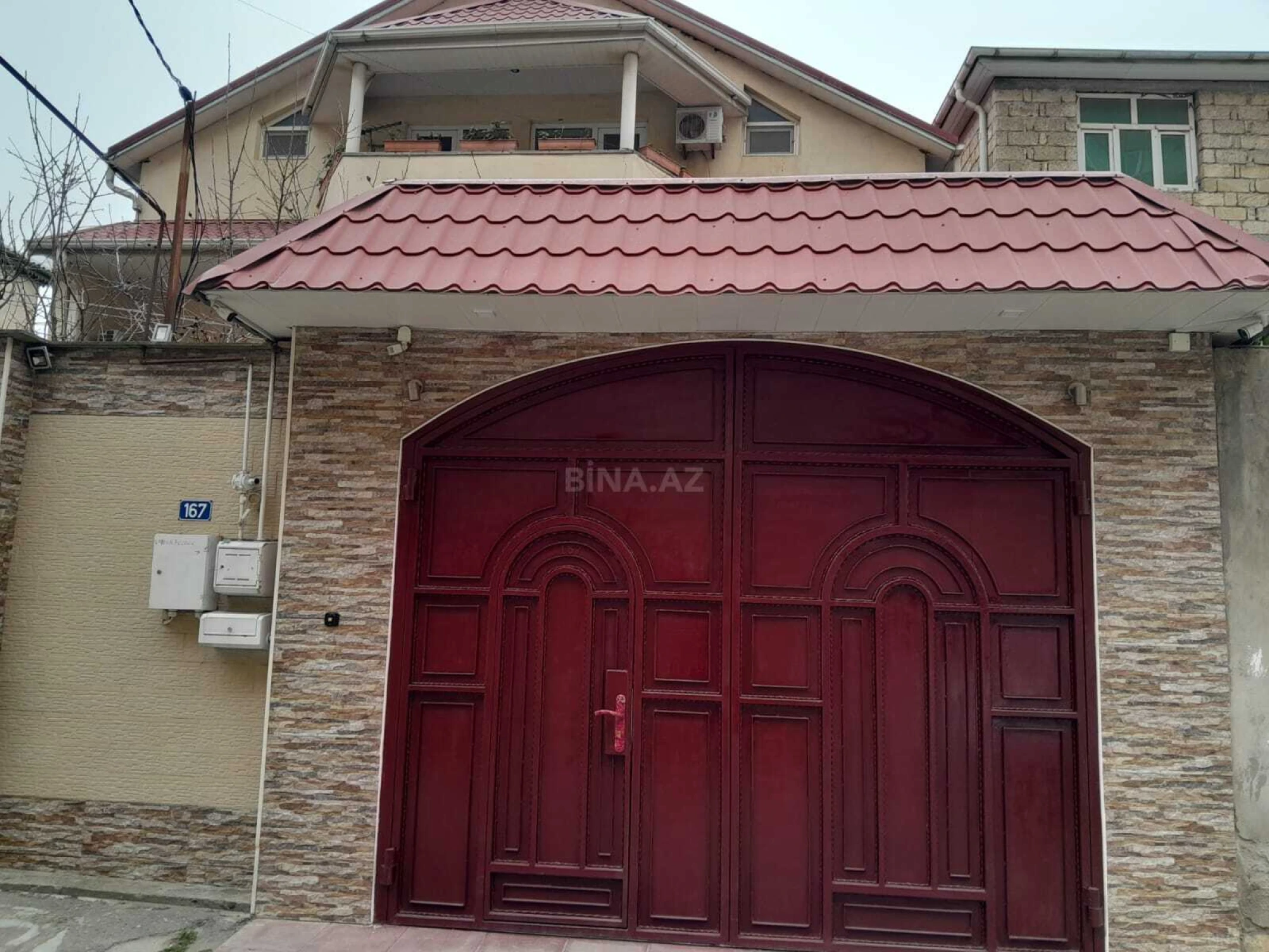 Satılır 5 otaqlı həyət evi 420 m²