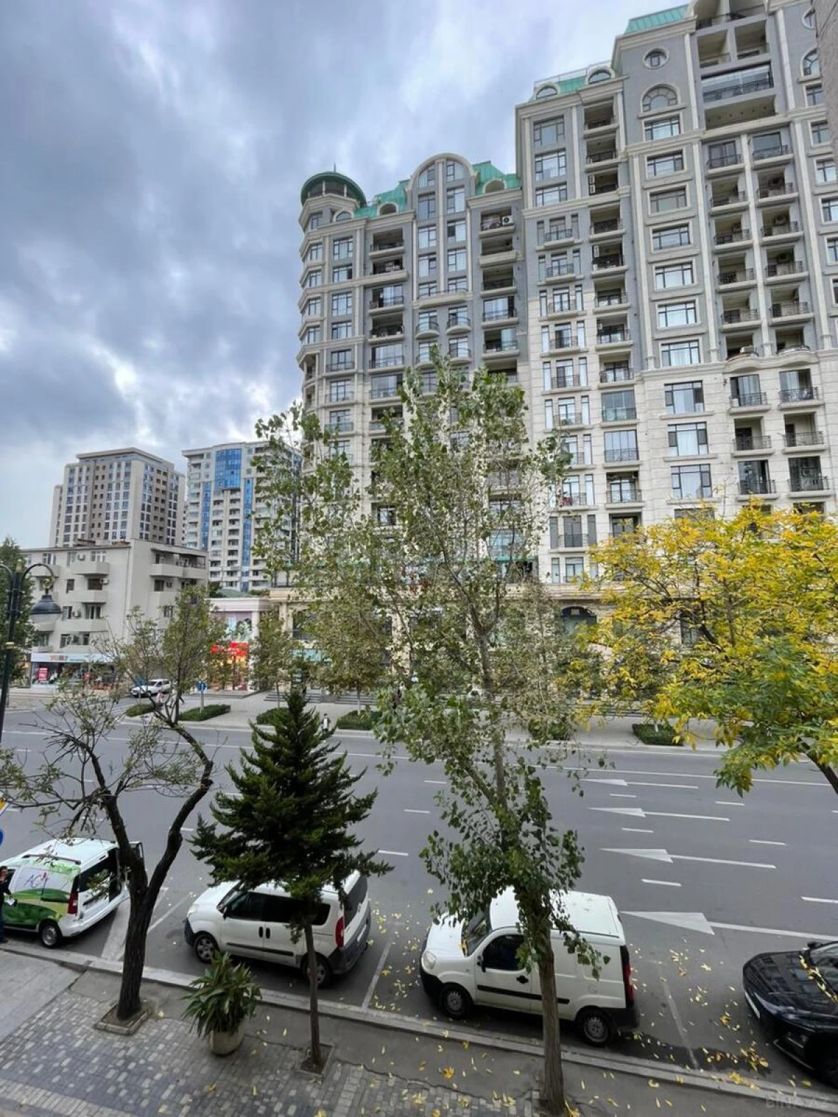 Satılır 3 otaqlı mənzil 63 m²