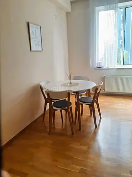 Kirayə verilir 3 otaqlı mənzil 150 m²