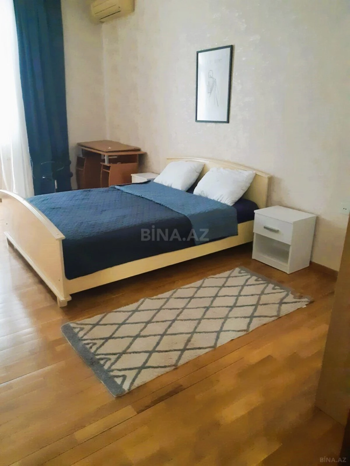Kirayə verilir 3 otaqlı mənzil 150 m²