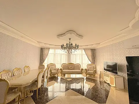 Kirayə verilir 2 otaqlı mənzil 102 m²