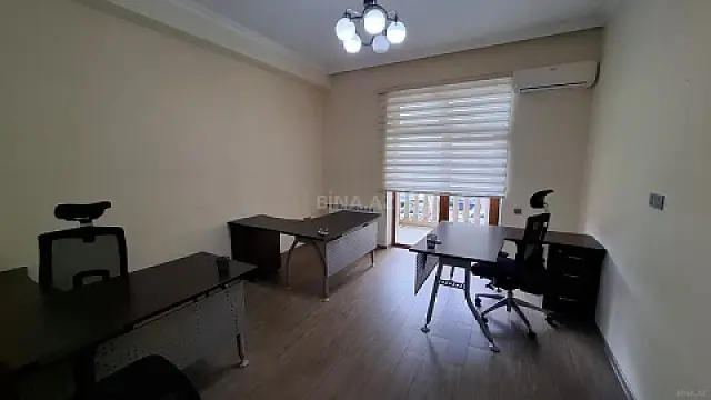 Kirayə verilir 3 otaqlı ofis 110 m²