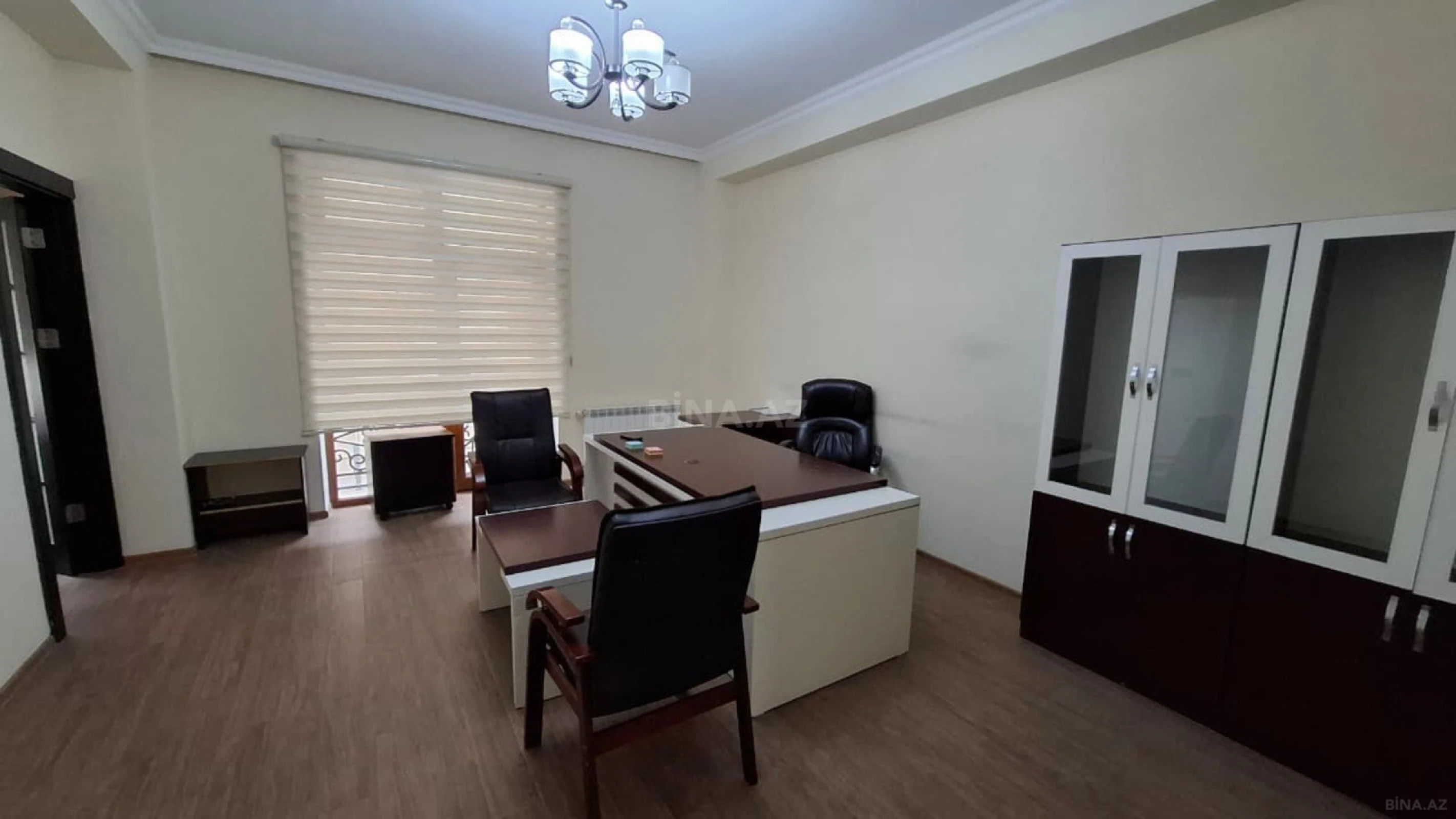 Kirayə verilir 3 otaqlı ofis 110 m²
