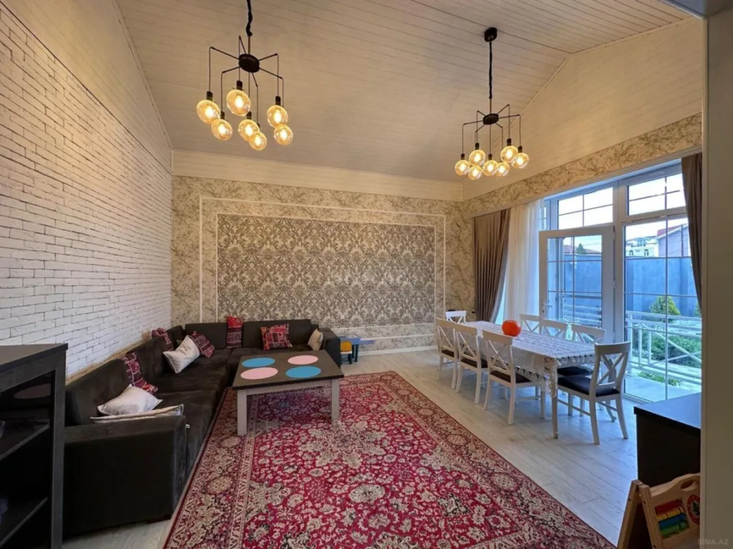 Kirayə verilir 4 otaqlı həyət evi 200 m²