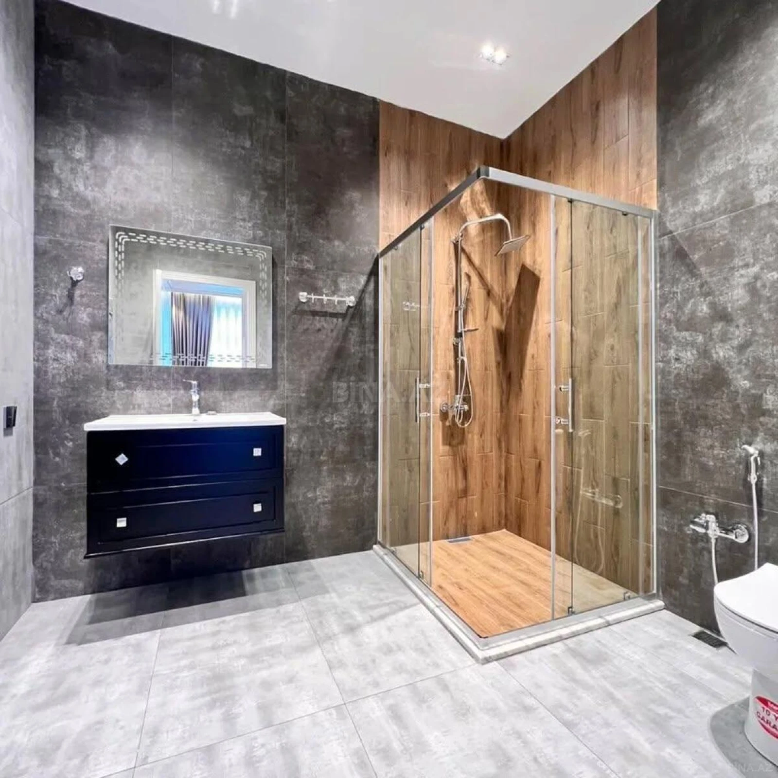 Kirayə verilir 4 otaqlı həyət evi 200 m²