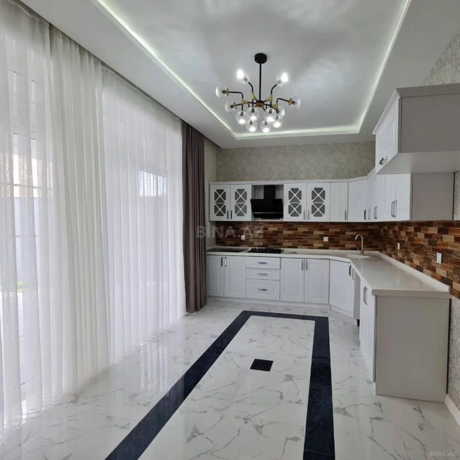 Kirayə verilir 4 otaqlı həyət evi 200 m²