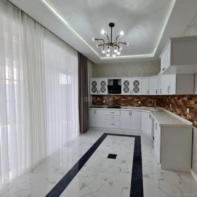 Kirayə verilir 4 otaqlı həyət evi 200 m²