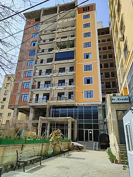 Satılır 3 otaqlı mənzil 118 m²