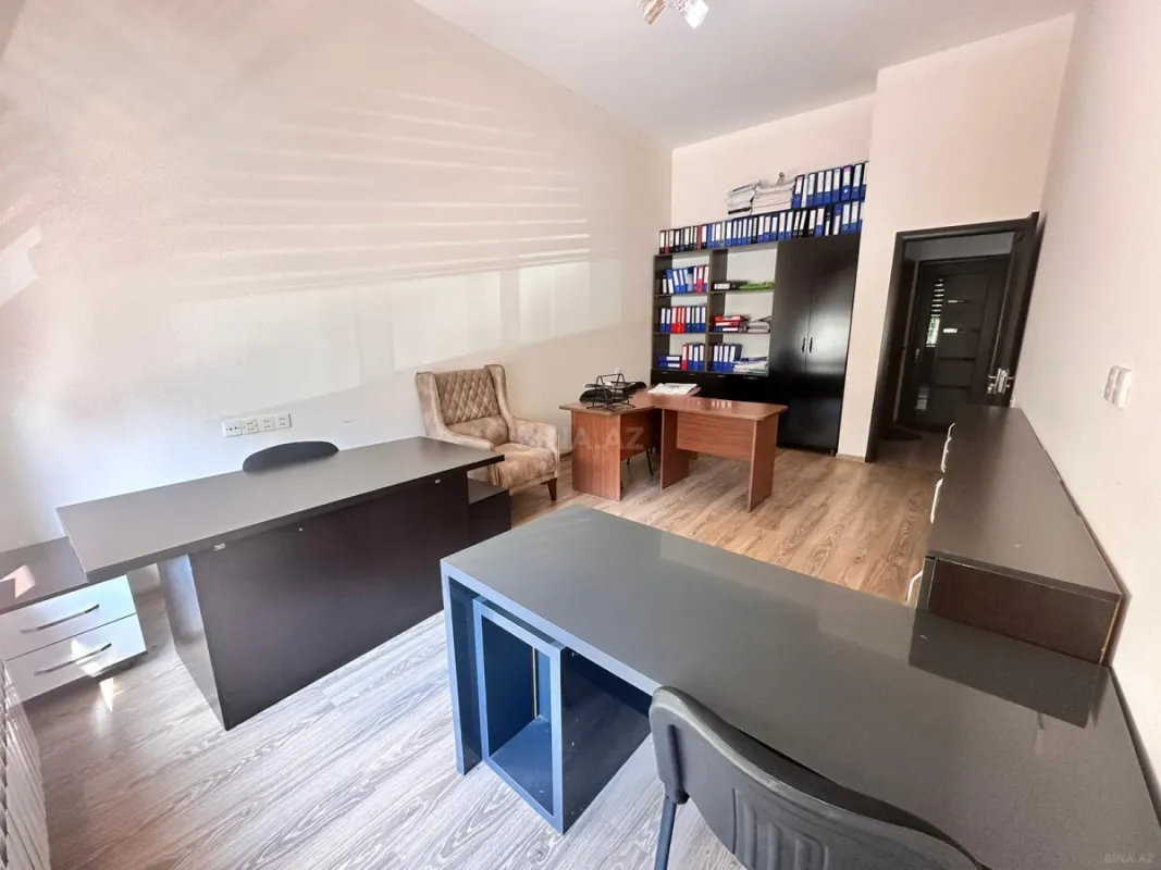 Kirayə verilir 2 otaqlı ofis 83 m²