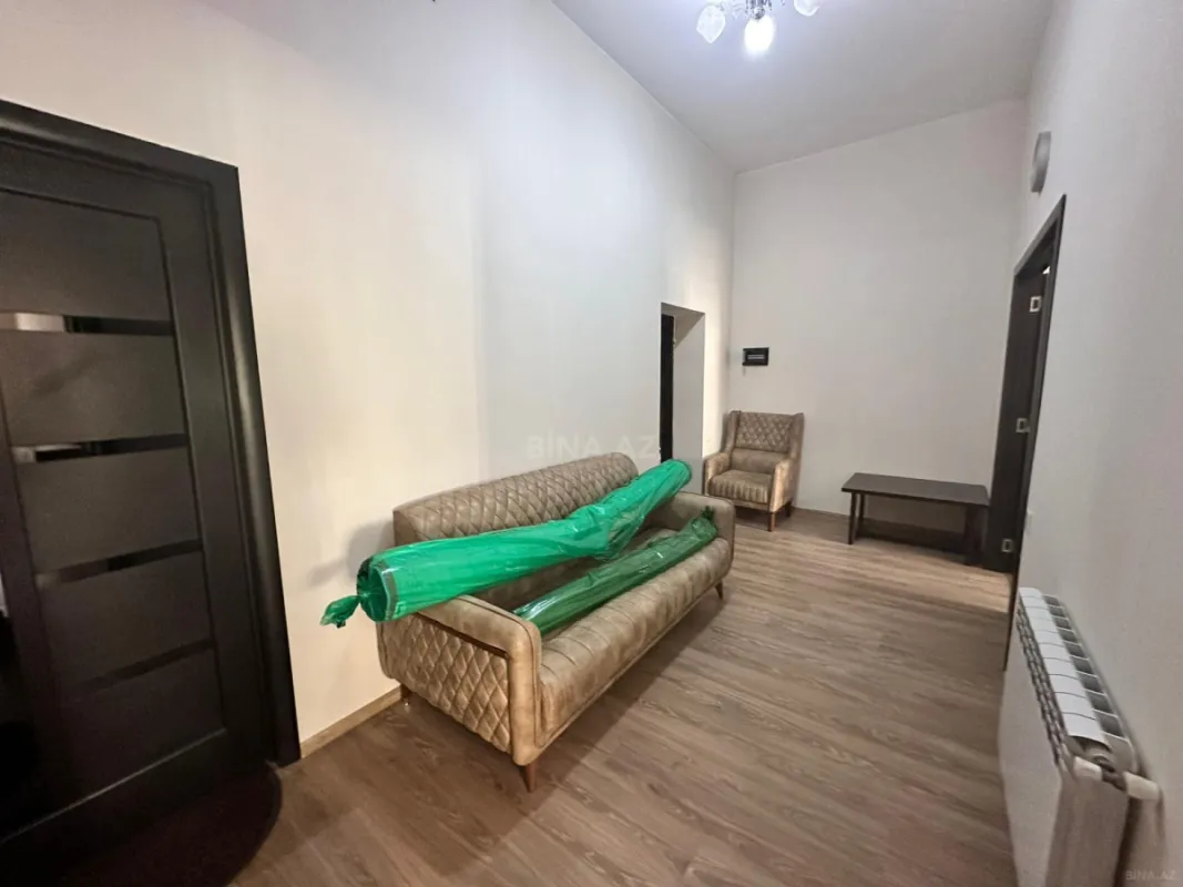 Kirayə verilir 2 otaqlı ofis 83 m²