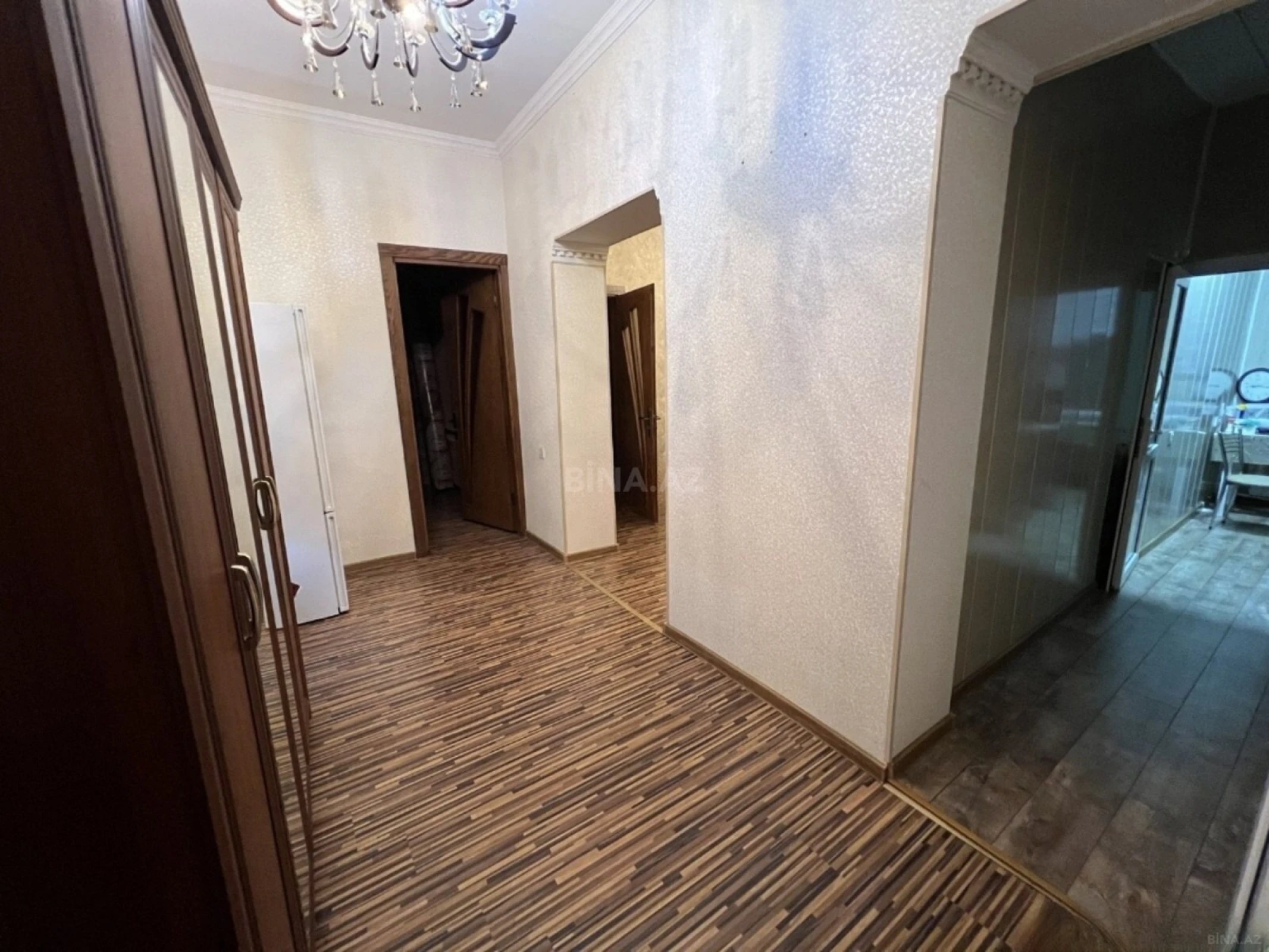 Satılır 2 otaqlı mənzil 90 m²