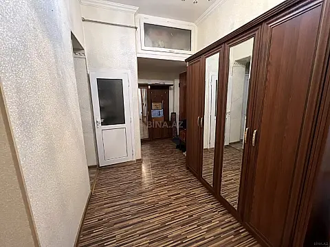 Satılır 2 otaqlı mənzil 90 m²