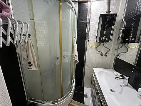 Satılır 2 otaqlı mənzil 90 m²