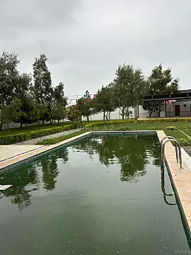 Satılır 6 otaqlı həyət evi 400 m²