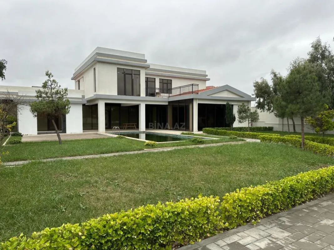 Satılır 6 otaqlı həyət evi 400 m²