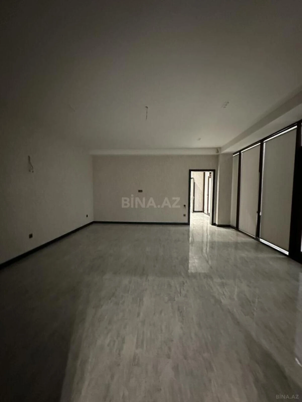 Satılır 6 otaqlı həyət evi 400 m²