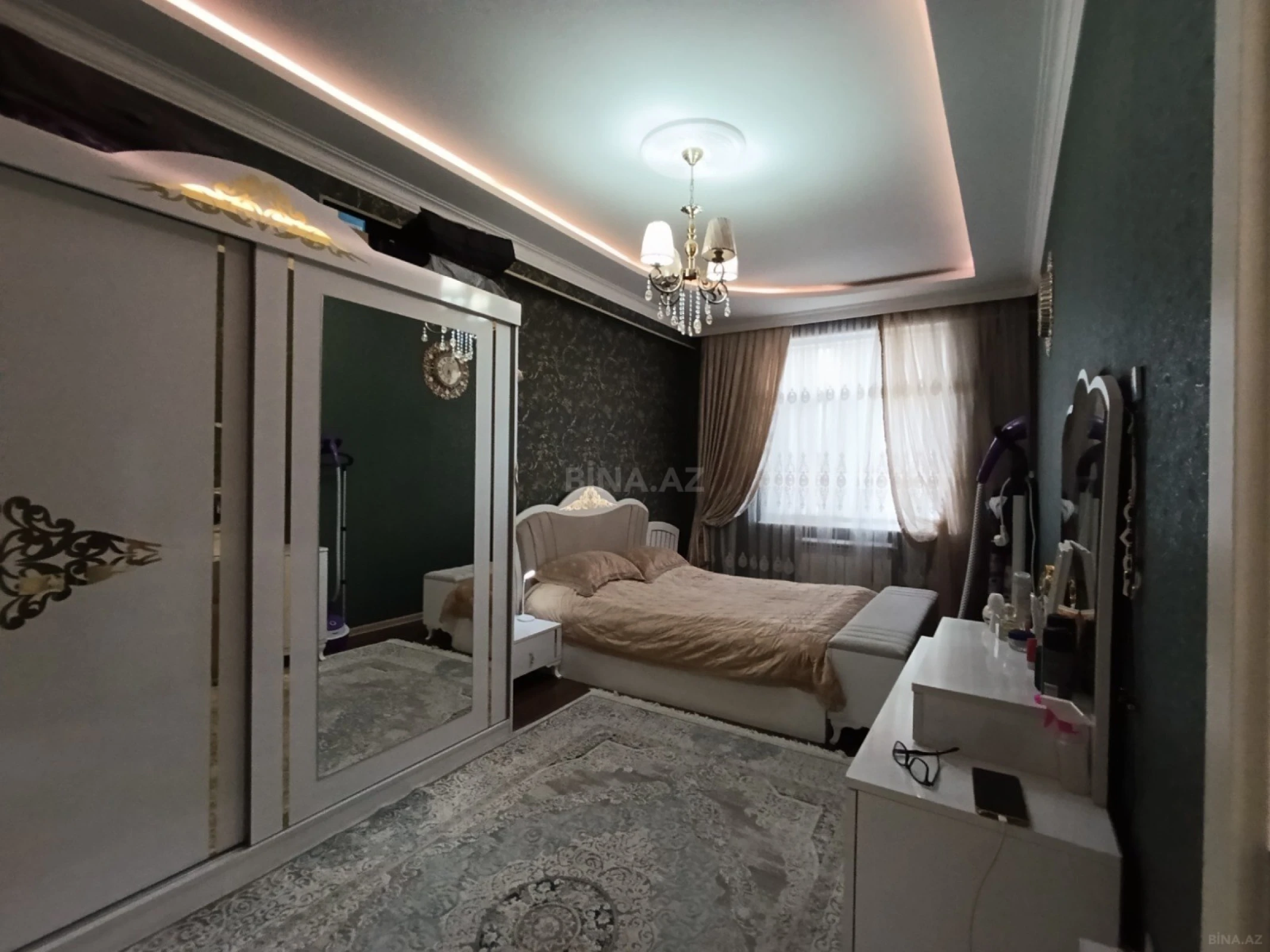 Satılır 3 otaqlı mənzil 103 m²