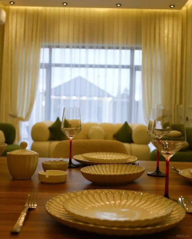 Kirayə verilir 4 otaqlı həyət evi 240 m²