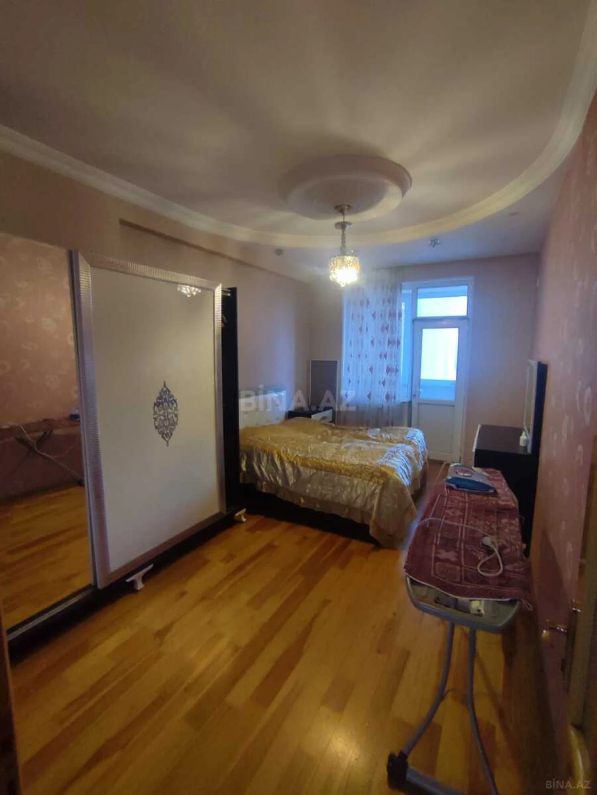 Satılır 3 otaqlı mənzil 123 m²