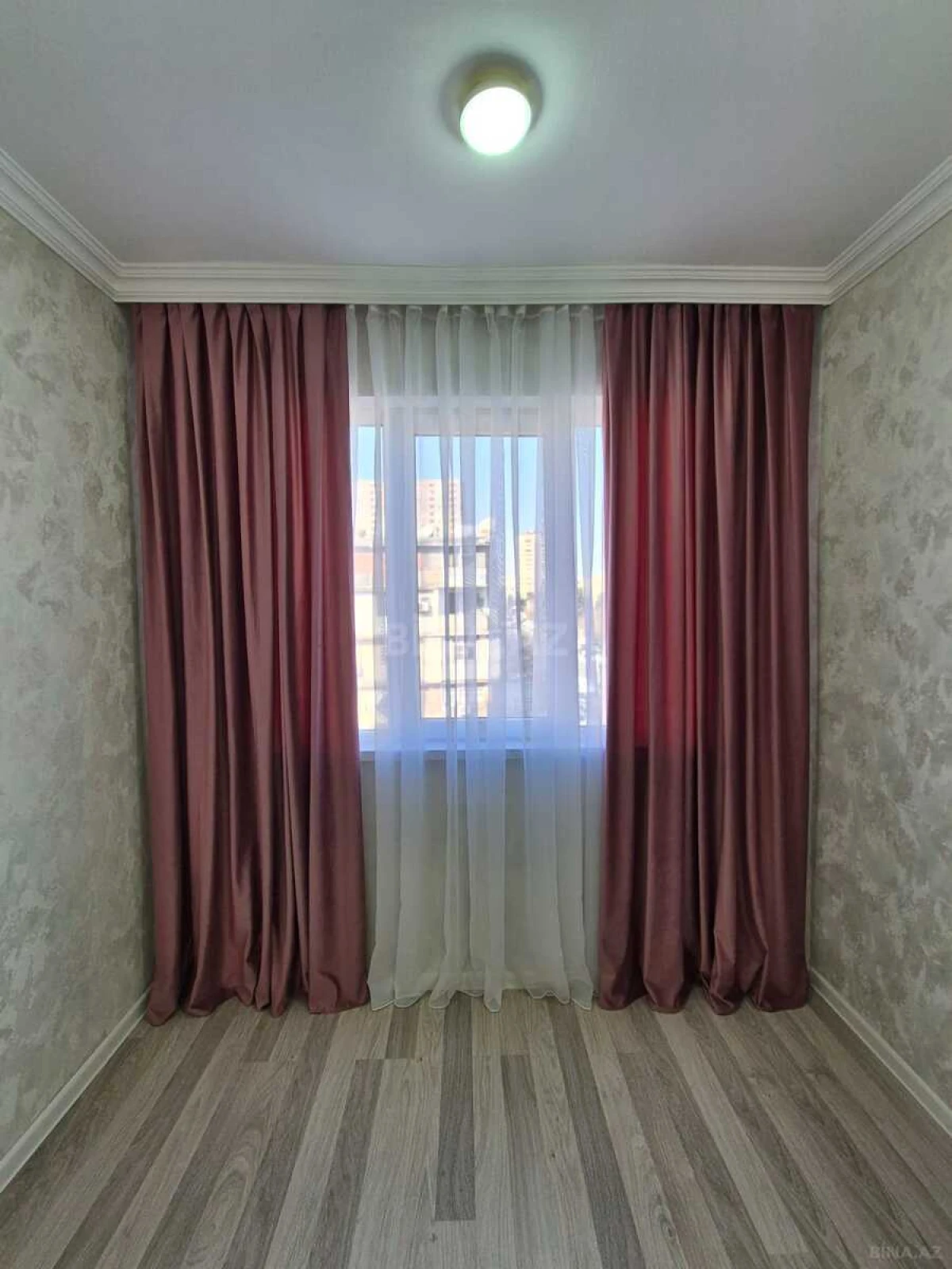 Satılır 1 otaqlı mənzil 40 m²