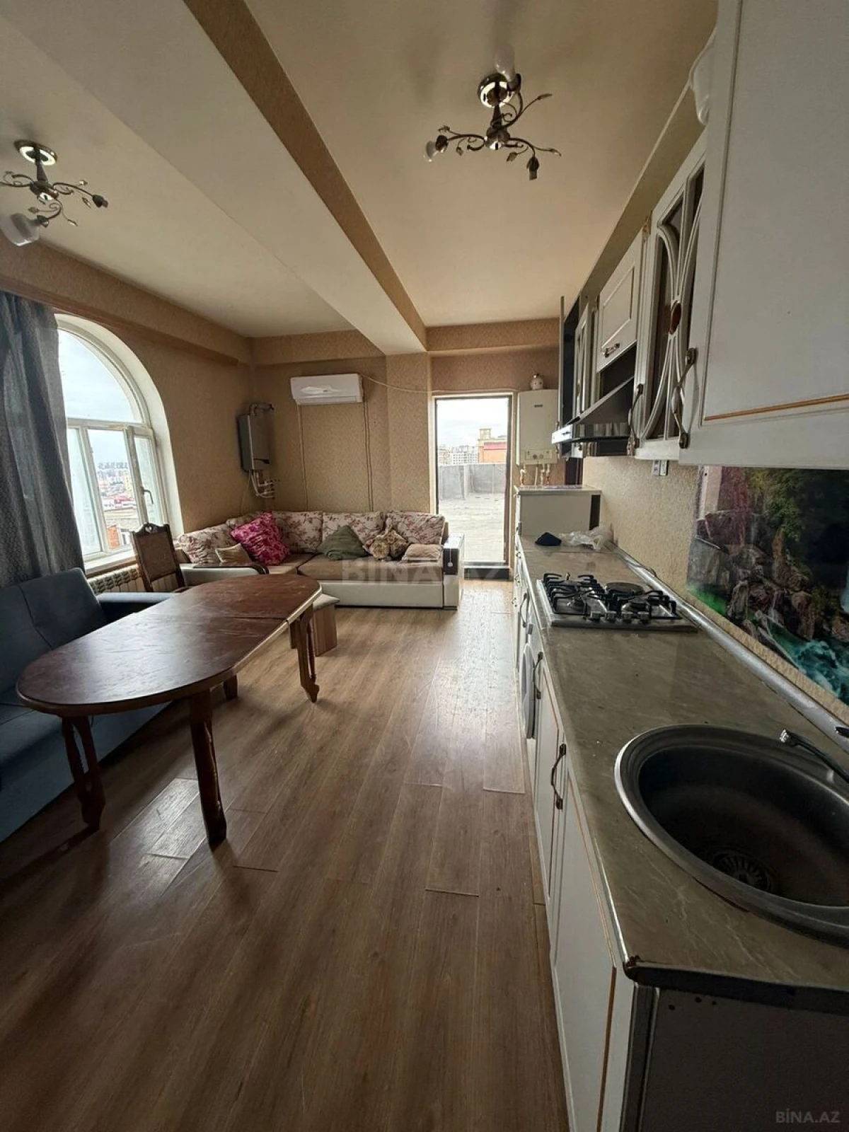 Kirayə verilir 2 otaqlı mənzil 70 m²