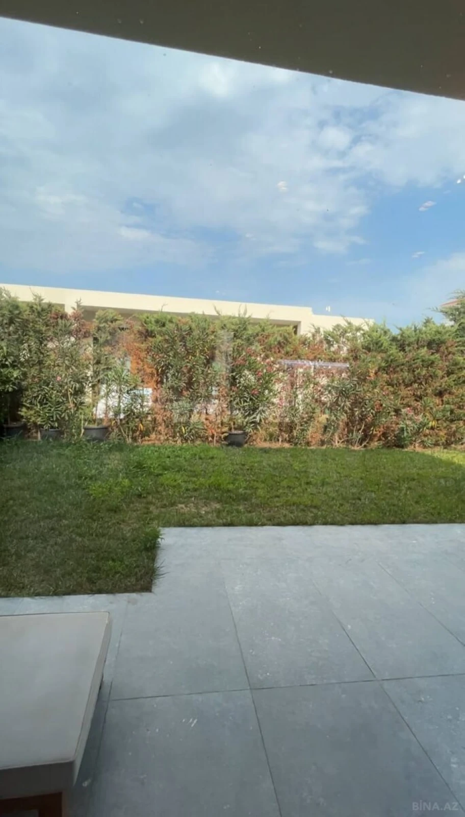 Satılır 1 otaqlı mənzil 60 m²