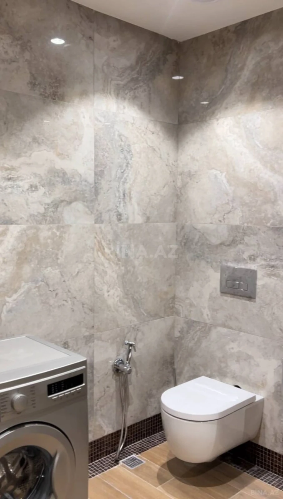 Satılır 1 otaqlı mənzil 60 m²