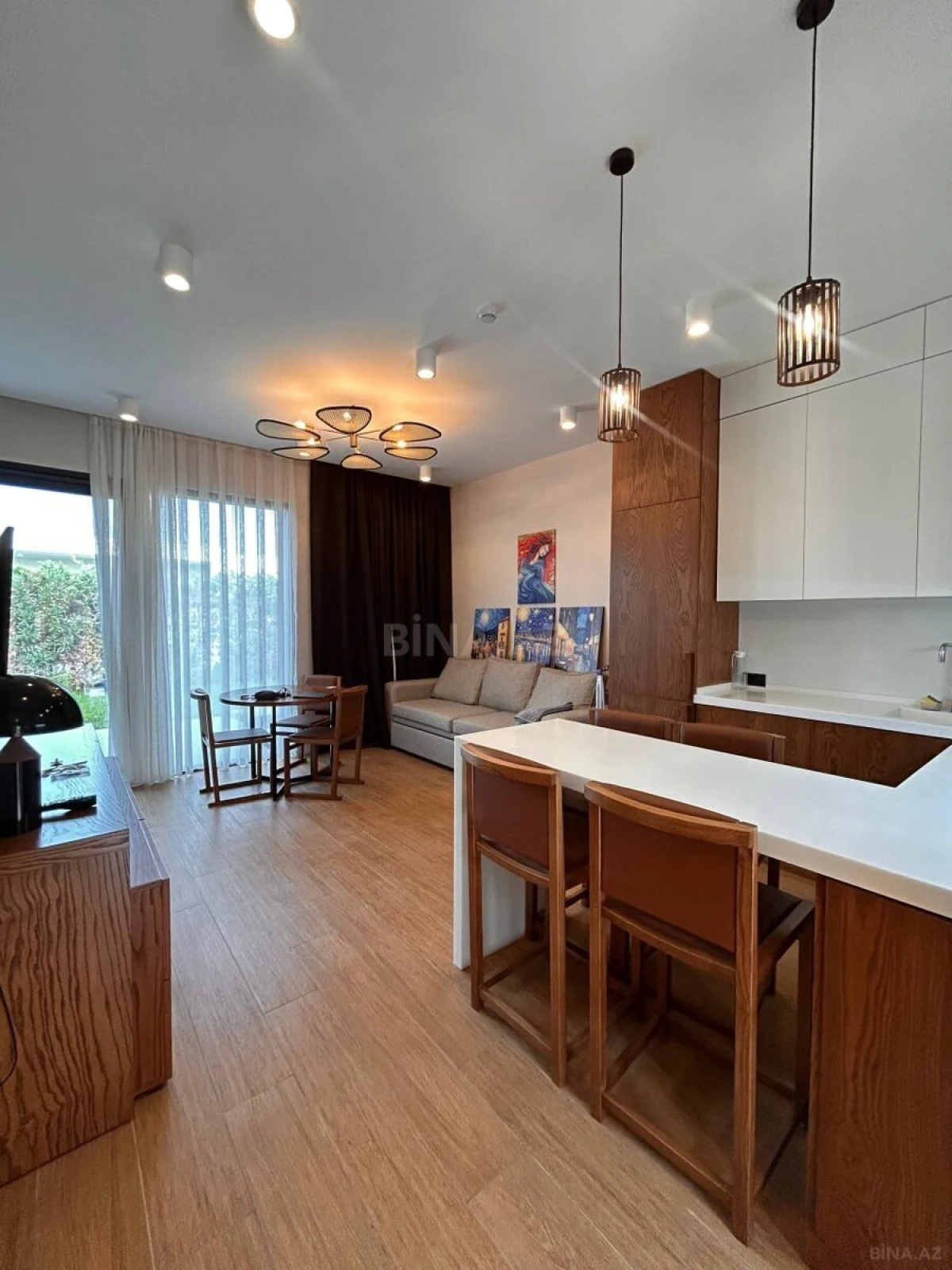 Satılır 1 otaqlı mənzil 60 m²