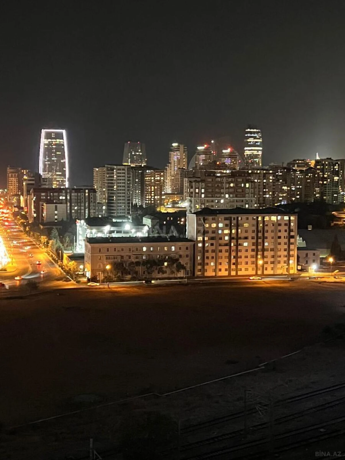 Kirayə verilir 3 otaqlı mənzil 165 m²