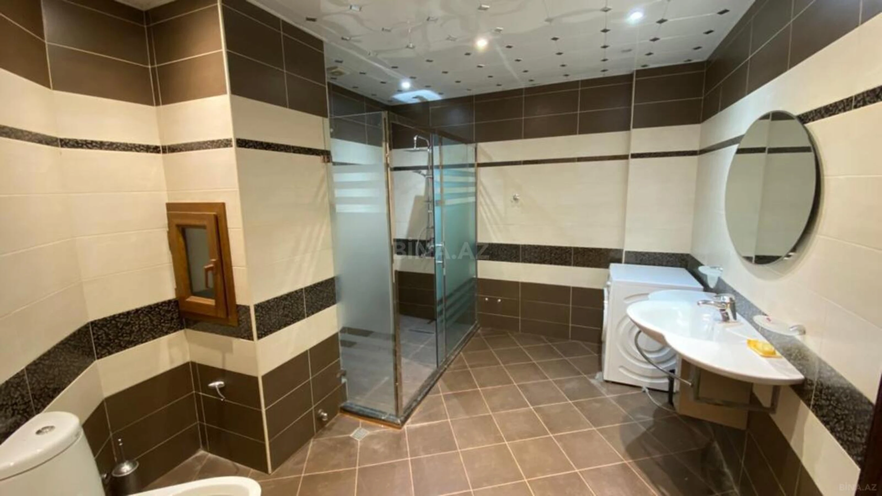 Kirayə verilir 3 otaqlı mənzil 165 m²