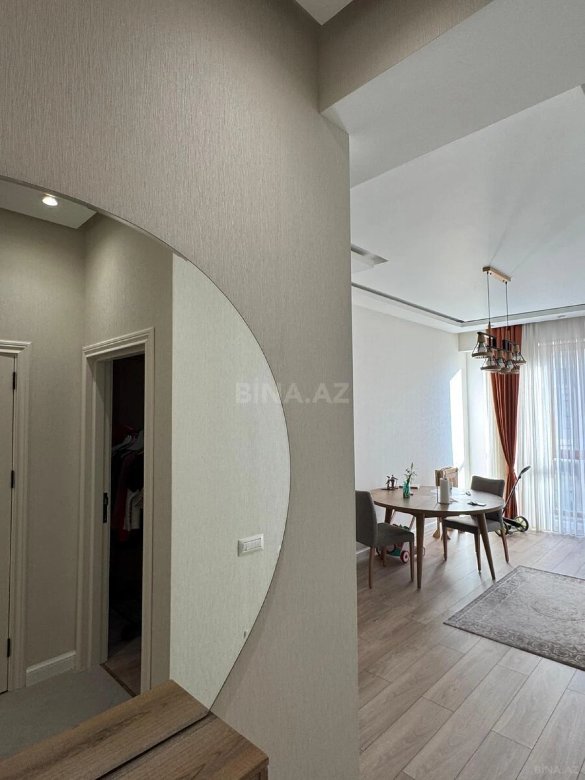 Satılır 2 otaqlı mənzil 53 m²