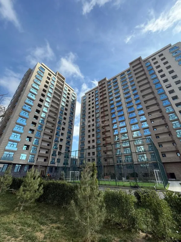 Satılır 2 otaqlı mənzil 53 m²