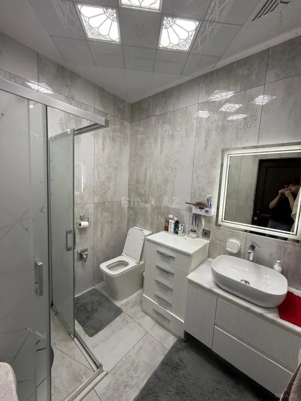 Satılır 2 otaqlı mənzil 63 m²