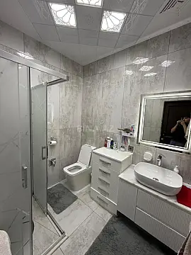 Satılır 2 otaqlı mənzil 63 m²