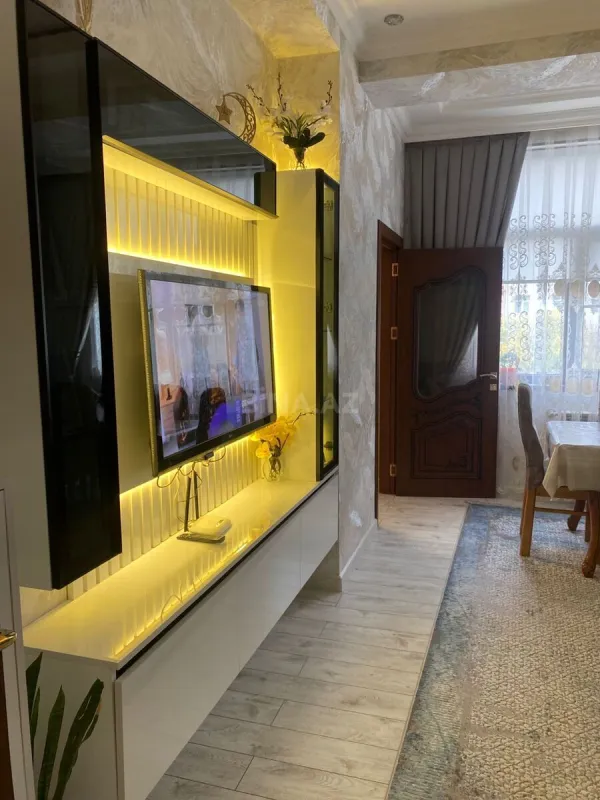 Satılır 2 otaqlı mənzil 63 m²