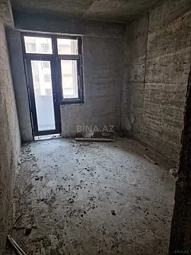 Satılır 4 otaqlı mənzil 180 m²