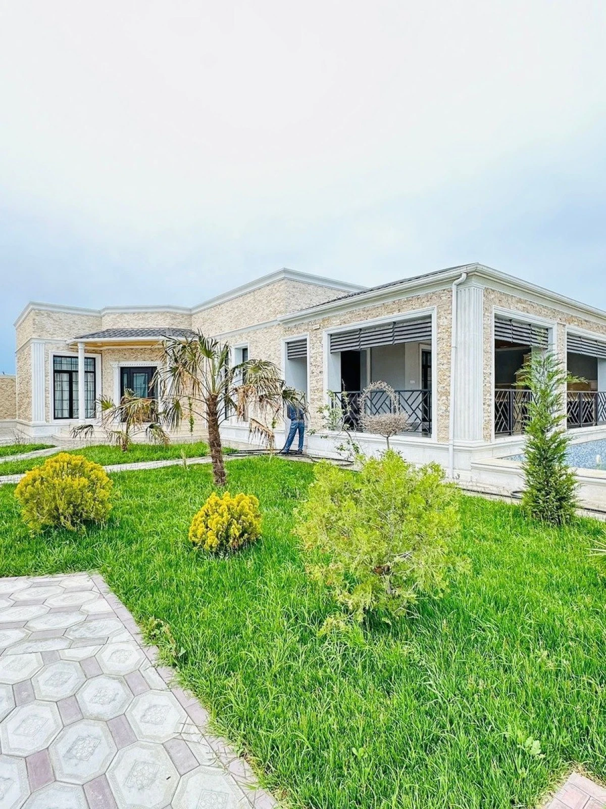 Kirayə verilir 4 otaqlı həyət evi 280 m²