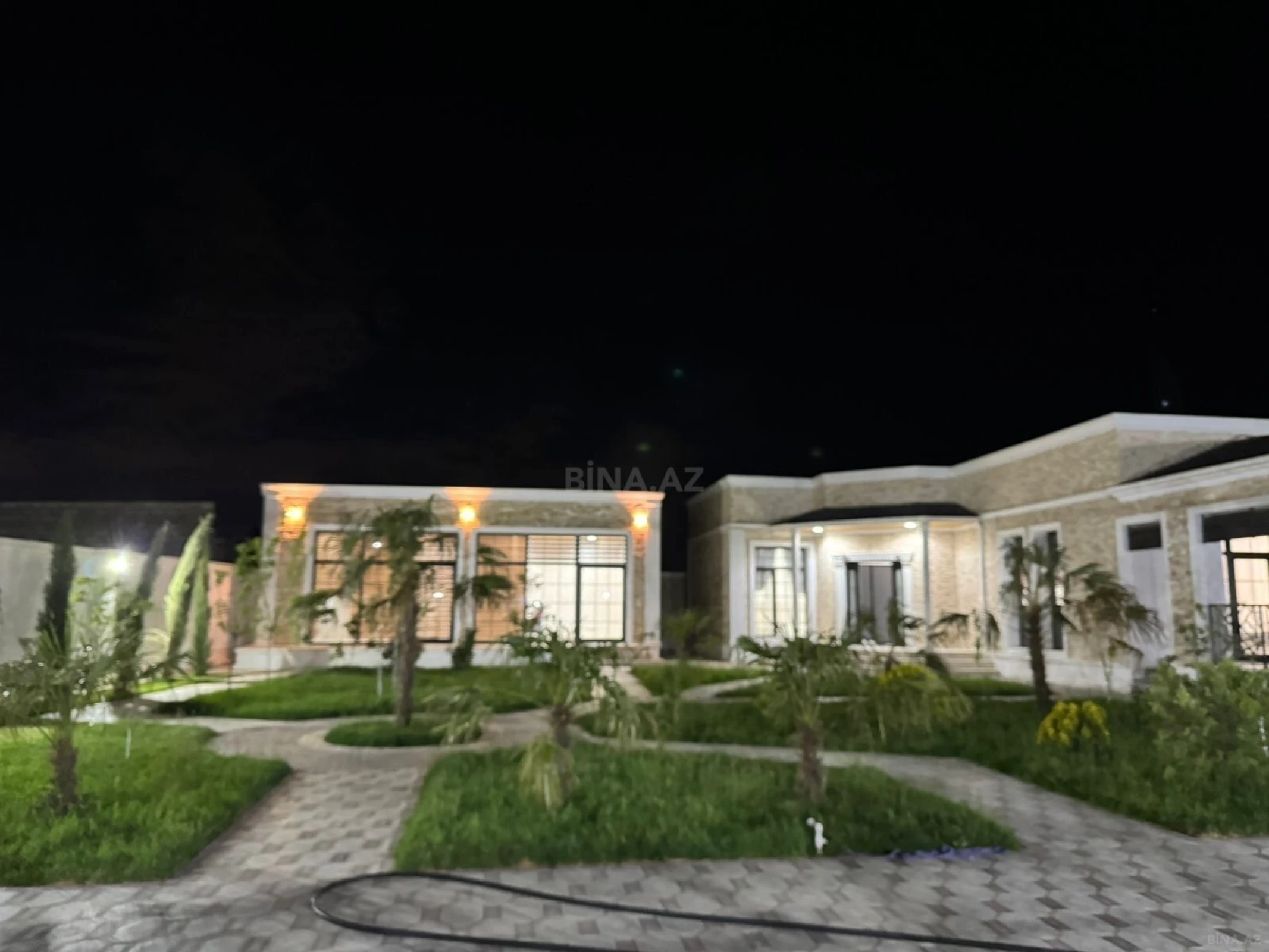 Kirayə verilir 4 otaqlı həyət evi 280 m²