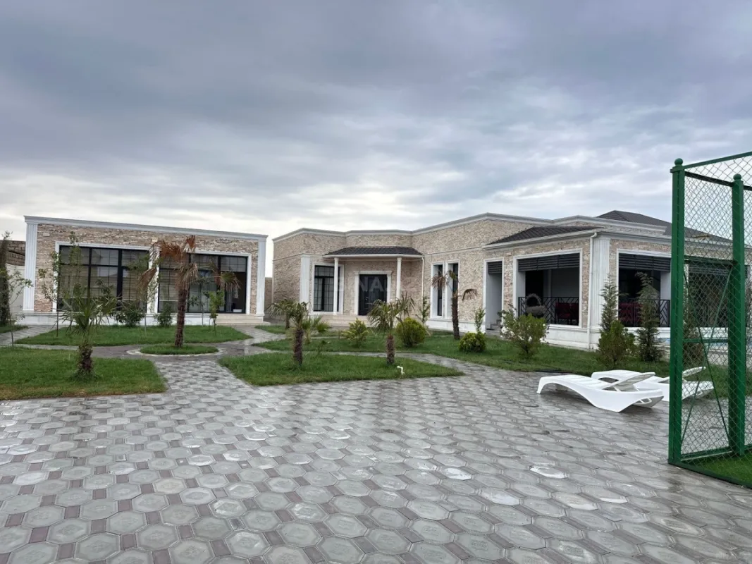 Kirayə verilir 4 otaqlı həyət evi 280 m²