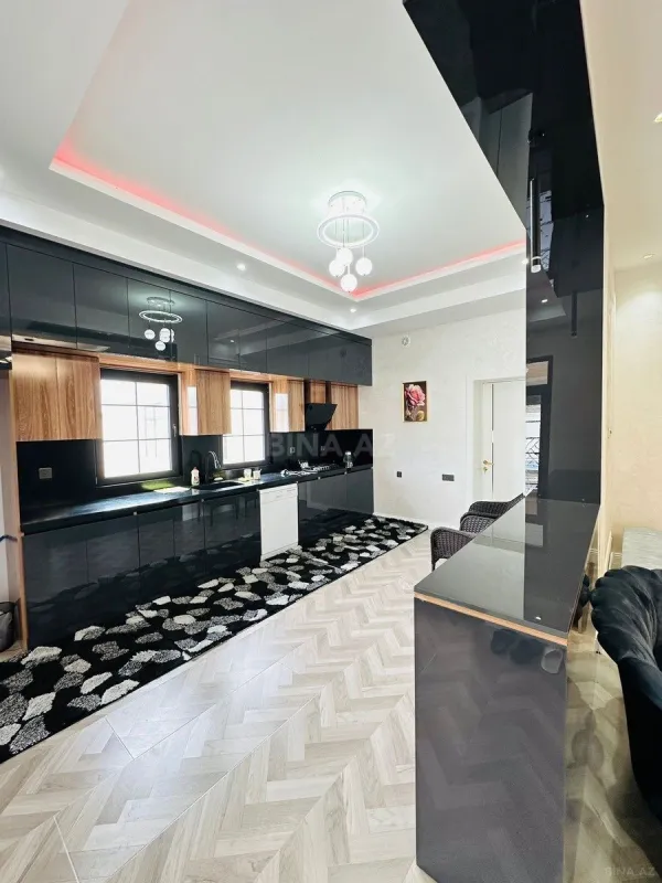 Kirayə verilir 4 otaqlı həyət evi 280 m²