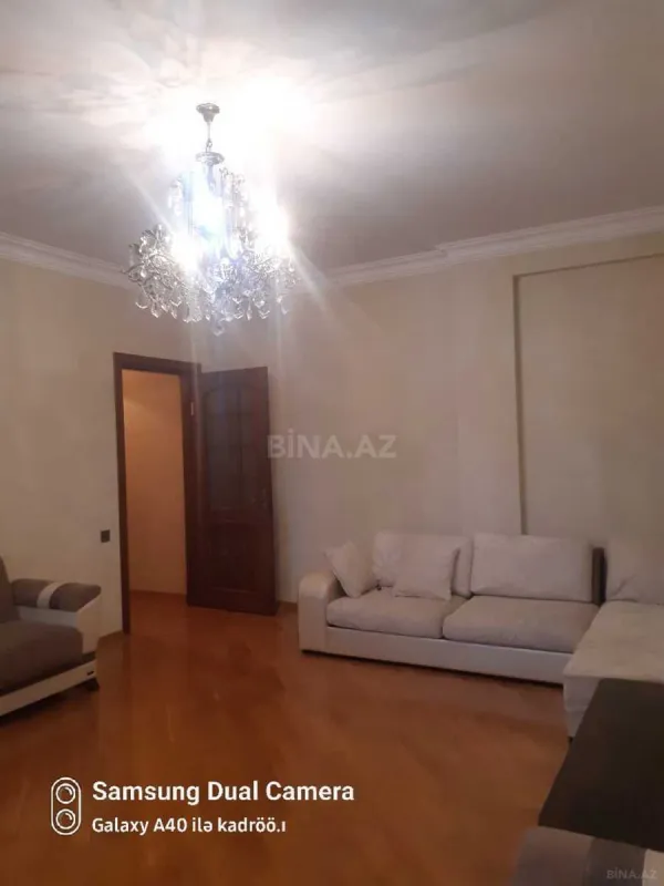 Kirayə verilir 3 otaqlı mənzil 137 m²