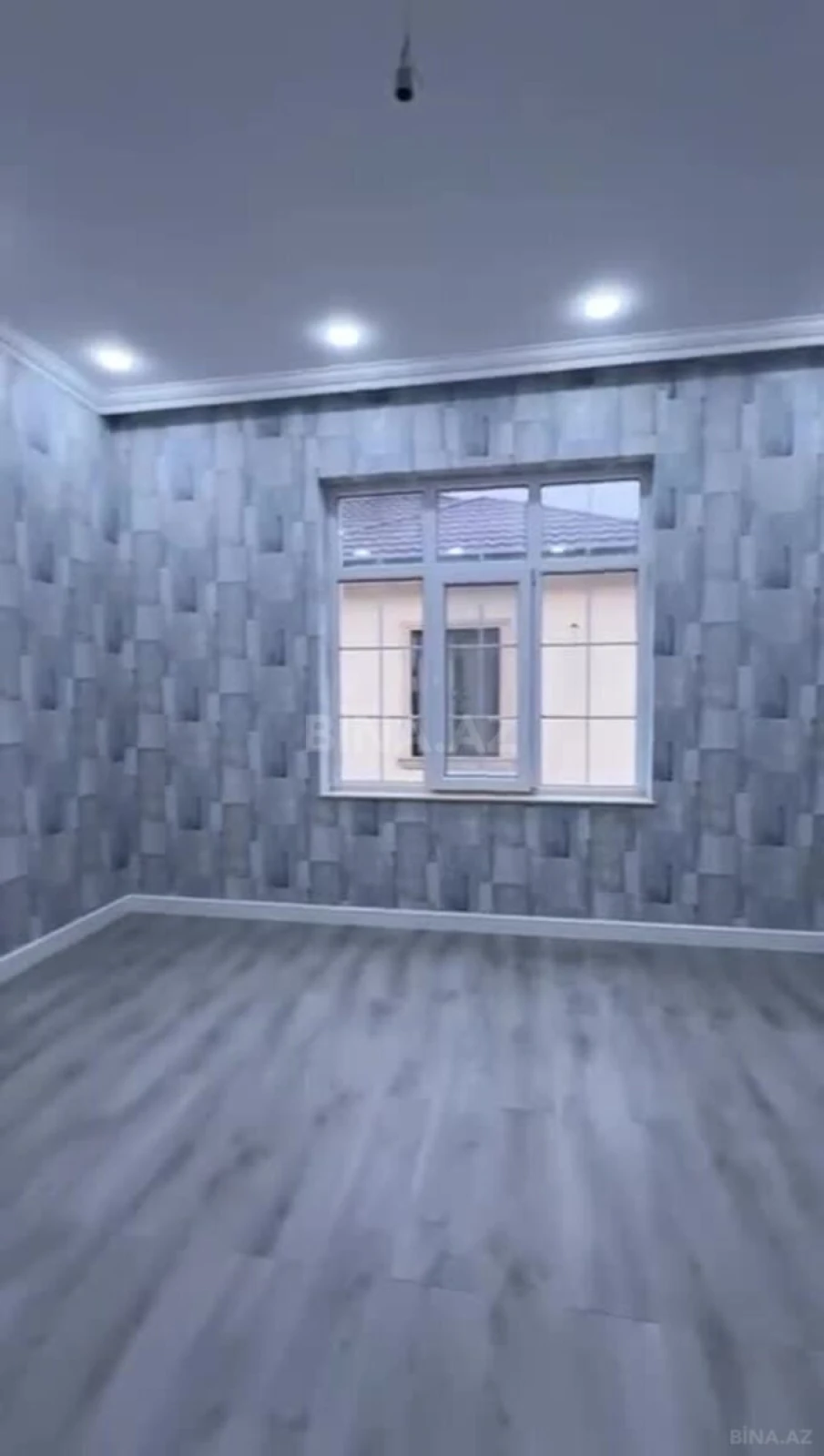 Satılır 5 otaqlı həyət evi 350 m²
