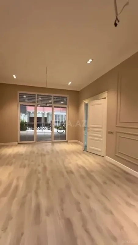 Satılır 5 otaqlı həyət evi 350 m²